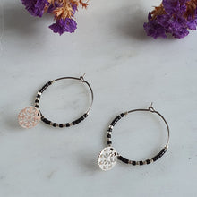 Cargar imagen en el visor de la galería, Argolla Miyuki/ Miyuki Hoop Earrings