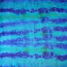 Cargar imagen en el visor de la galería, Pañoleta de Seda / Silk Kerchief