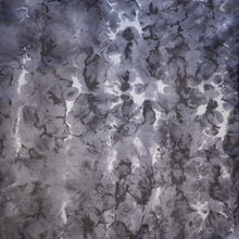 Cargar imagen en el visor de la galería, Pañoleta de Seda / Silk Kerchief