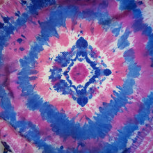 Cargar imagen en el visor de la galería, Pañoleta de Seda / Silk Kerchief