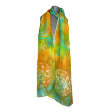 Cargar imagen en el visor de la galería, Bufanda de Seda Batik 27 x 176 cm / Batik Silk Scarf 10"x72"