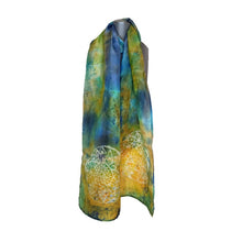 Cargar imagen en el visor de la galería, Bufanda de Seda Batik 27 x 176 cm / Batik Silk Scarf 10"x72"