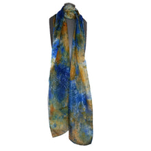 Cargar imagen en el visor de la galería, Bufanda de Seda Batik 27 x 176 cm / Batik Silk Scarf 10"x72"