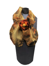 Cargar imagen en el visor de la galería, Pañuelo Cruzado / Crossed Scarf