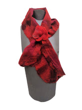 Cargar imagen en el visor de la galería, Pañuelo Cruzado / Crossed Scarf