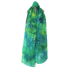 Cargar imagen en el visor de la galería, Bufanda de Seda Batik 27 x 176 cm / Batik Silk Scarf 10"x72"