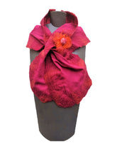 Cargar imagen en el visor de la galería, Pañuelo Cruzado / Crossed Scarf