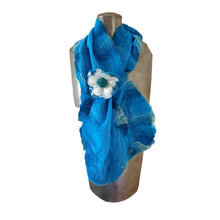 Cargar imagen en el visor de la galería, Pañuelo Cruzado / Crossed Scarf