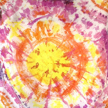 Cargar imagen en el visor de la galería, Pañoleta de Seda / Silk Kerchief